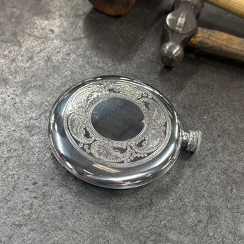 4oz Paisley Pewter Sporran Flask 4oz Paisley Pewter Sporran Flask