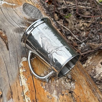 Embossed Monarch of the Glen pewter tankard Embossed Monarch of the Glen pewter tankard