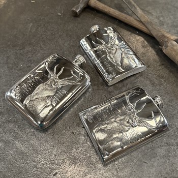 6oz Embossed Monarch of the Glen Flask