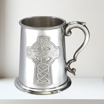 Embossed Celtic Cross 1 pint Pewter Tankard