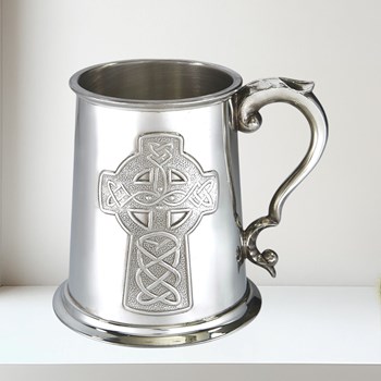 Embossed Celtic Cross 1 pint Pewter Tankard