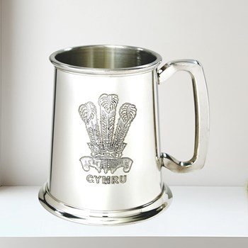 Prince of Wales Feathers 1 pint Pewter Tankard