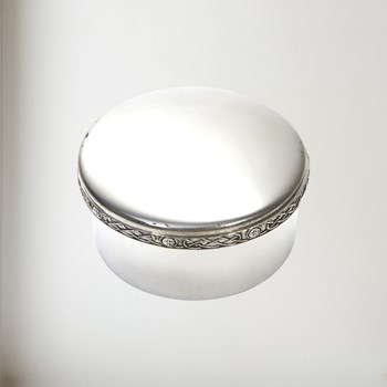 Medium Celtic Trim Trinket box