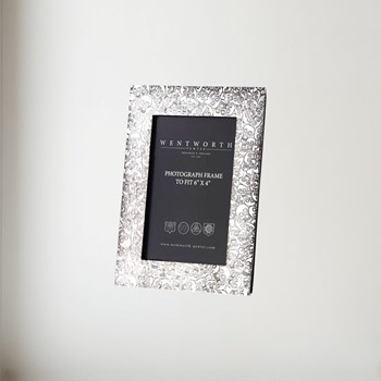 Love Skull Pewter 6"X4" Picture Frame Love Skull Pewter 6"x4" Picture Frame