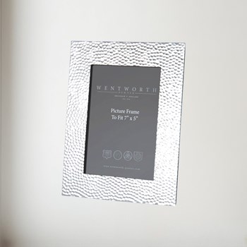 Large Hammered Pewter 7"X5" Picture Frame Large Hammered Pewter 7"x5" Picture Frame