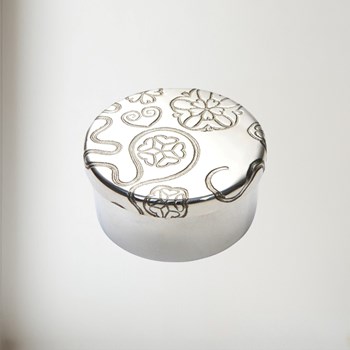 Yorkshire Rose Small Pewter Trinket Pill Box Yorkshire rose small pewter trinket pill box