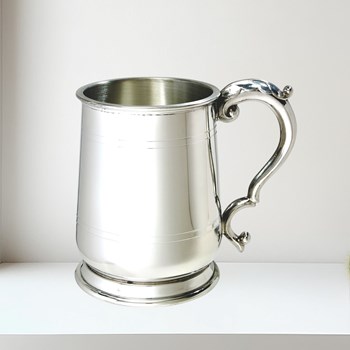 Standard Jacobean 1 pint pewter Tankard