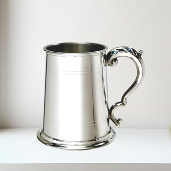 Standard Lined Fancy Handle 1 pint pewter Tankard