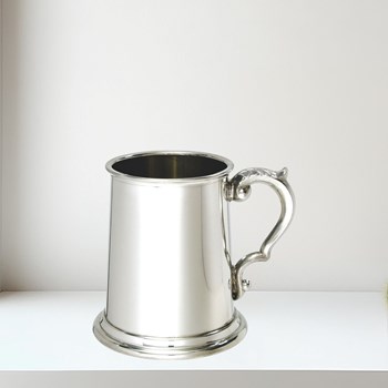 Half Pint Plain Scroll handle Pewter Tankard Half Pint Plain pewter Tankard