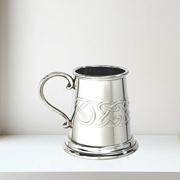 Embossed celtic band baby quarter pint pewter mug