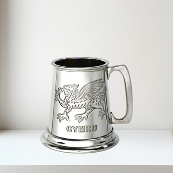 Quarter Pint Welsh Dragon Pewter Babymug Quarter Pint Welsh Dragon Pewter BabyMug