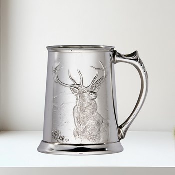 Embossed Monarch of the Glen pewter tankard Embossed Monarch of the Glen pewter tankard