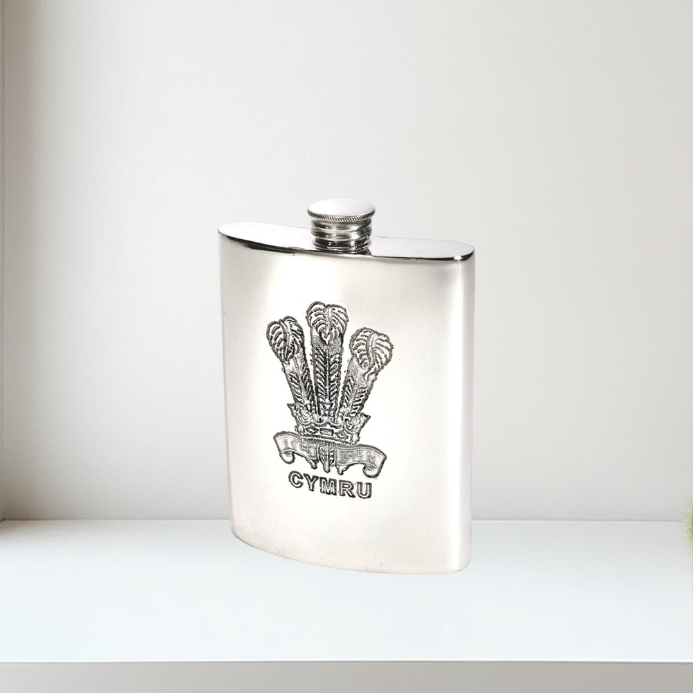 6oz Prince Of Wales Feathers Pewter Kidney Flask 6oz Prince of Wales Feathers Pewter Kidney Flask