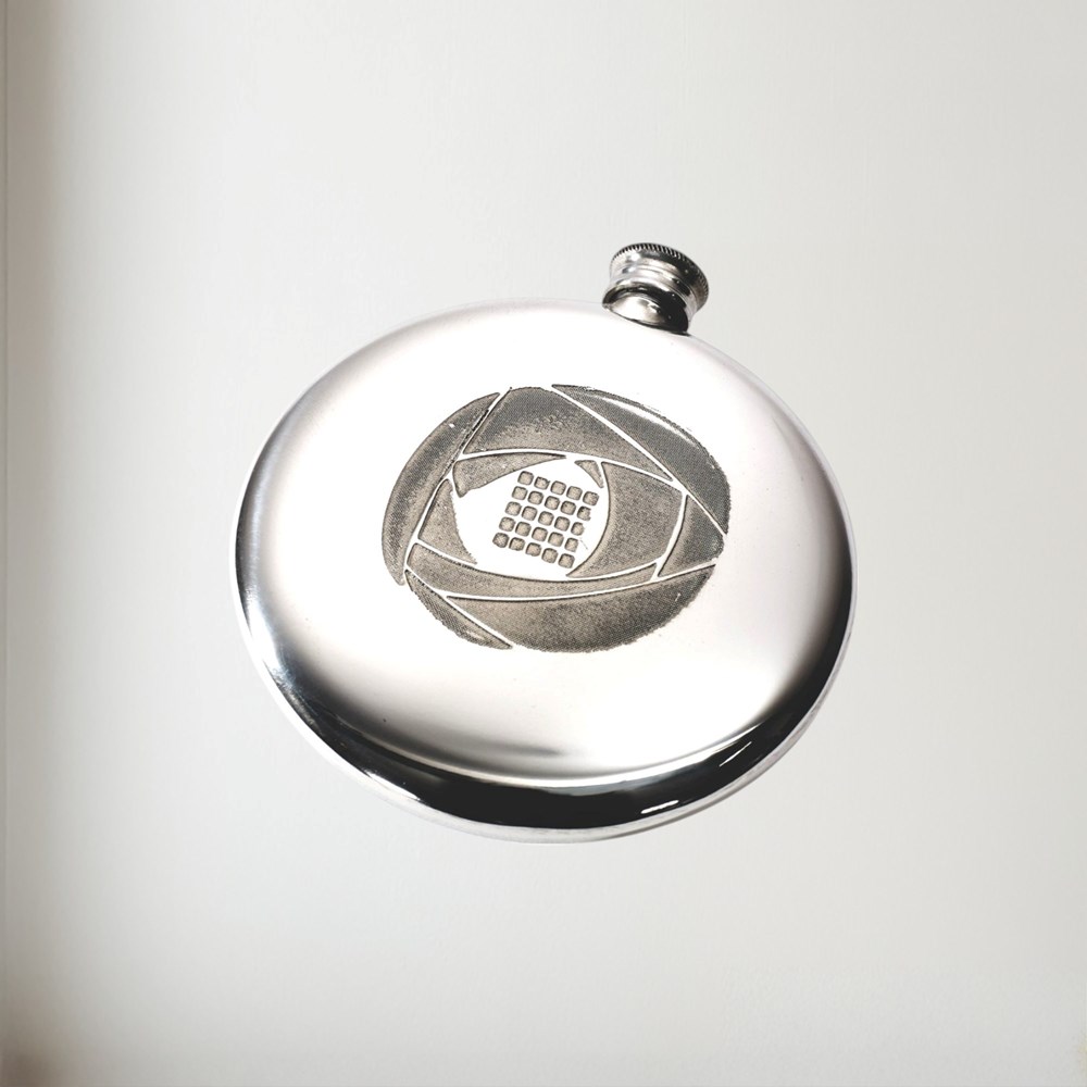4oz Charles Rennie Mackintosh pewter sporran flask