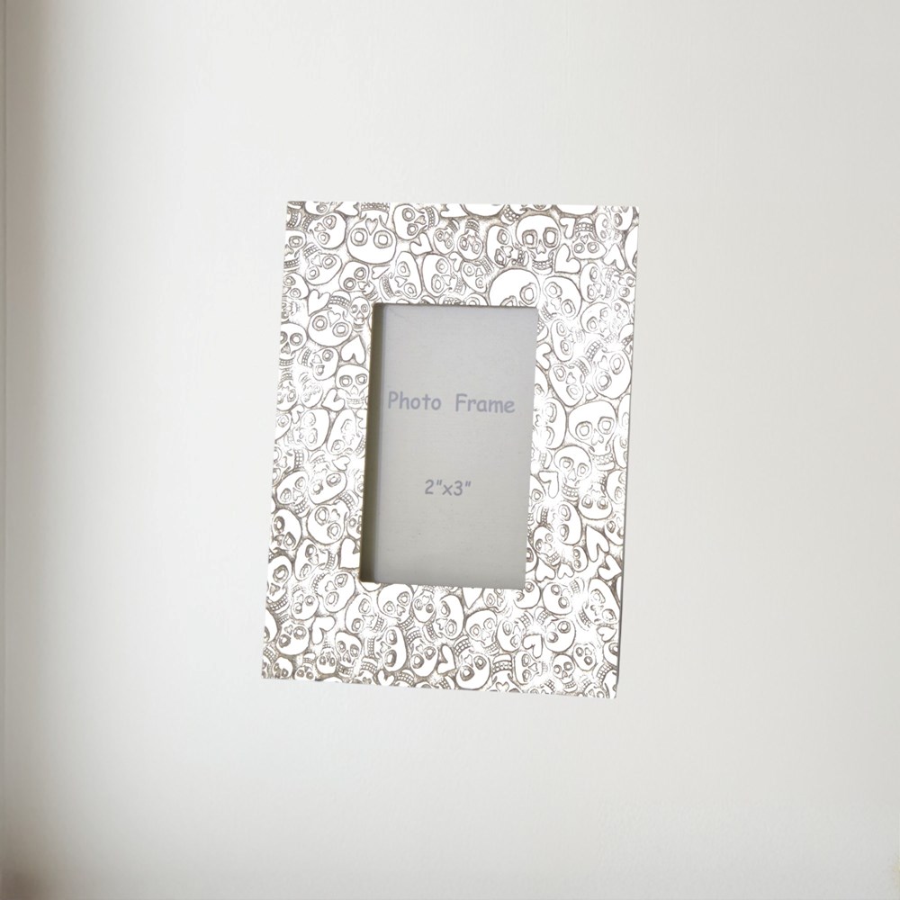 Love Skull Pewter 2"X3" Mini Picture Frame Love Skull Pewter 2"X3" Mini Picture Frame