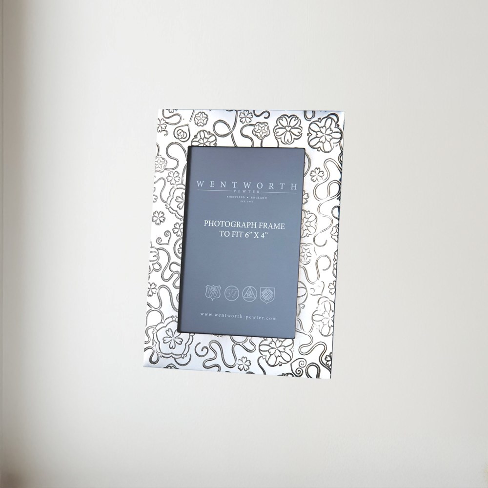 Medium Yorkshire Rose Pewter 6"X4" Picture Frame Yorkshire Rose Pewter Picture Frame