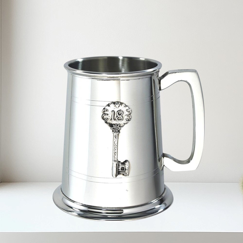 18 key cast badge pewter tankard