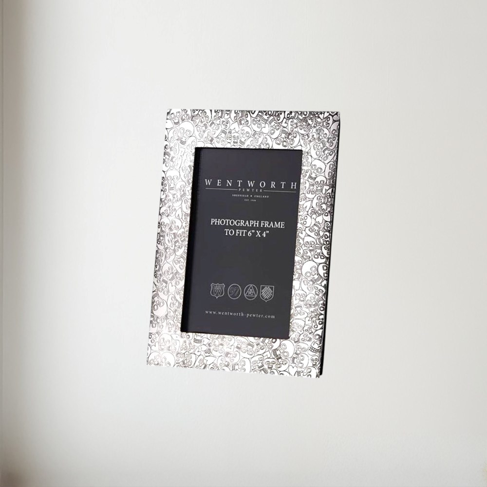 Love Skull Pewter 6"X4" Picture Frame Love Skull Pewter 6"x4" Picture Frame